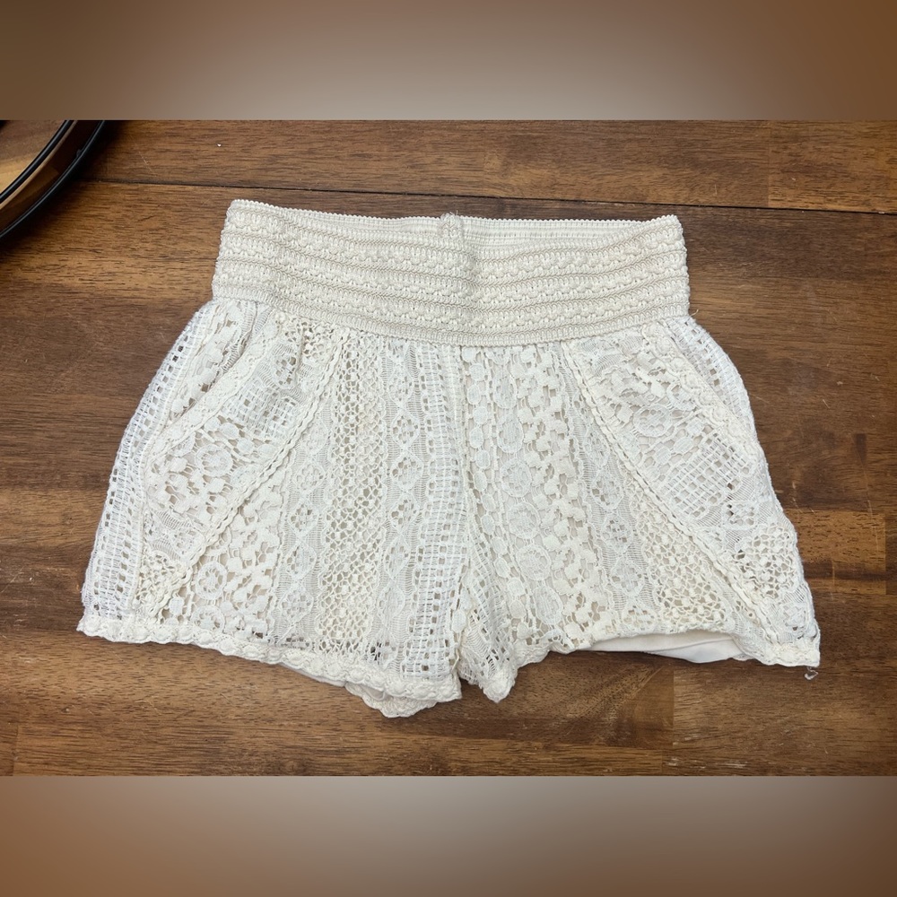 M Alt B lacey shorts